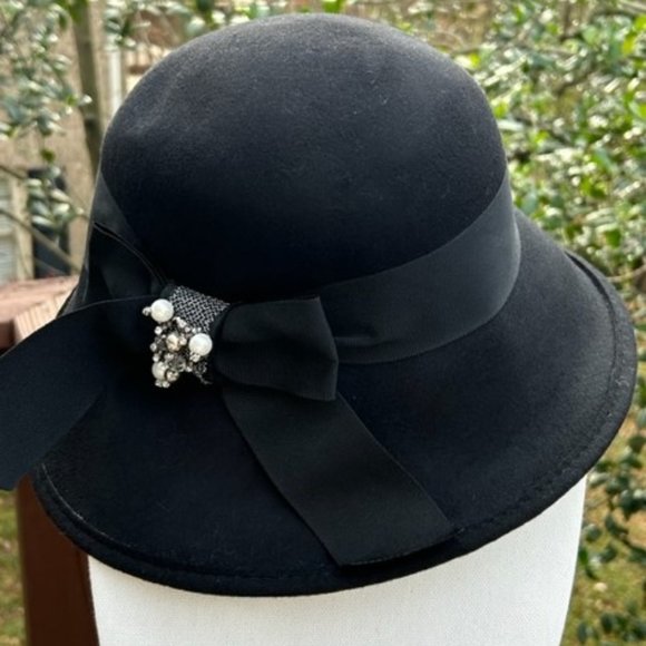 SCALA Collezione 100% Black Wool Hat with Decorated Bow - Picture 4 of 11